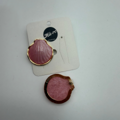 Gold Çerçeveli Pembe Deniz Kabuğu Form Küpe