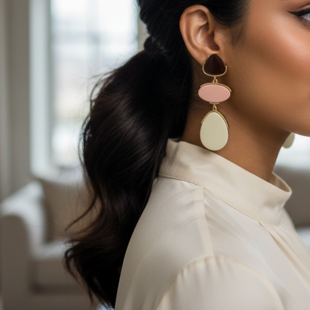 Pastel Tonlu Çok Katmanlı Organik Form Gold Küpe