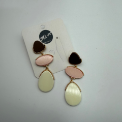 Pastel Tonlu Çok Katmanlı Organik Form Gold Küpe