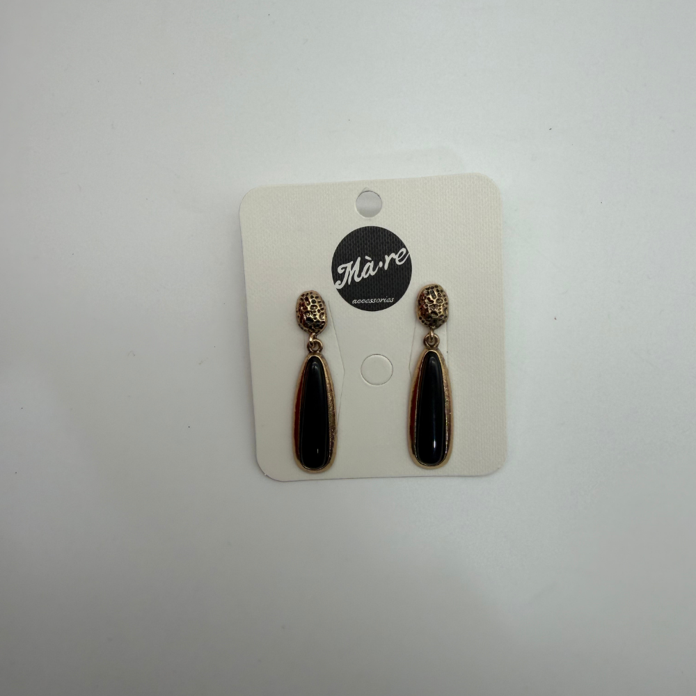 Siyah Taş Detaylı Uzun Gold Küpe