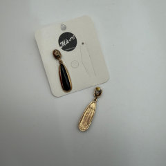 Siyah Taş Detaylı Uzun Gold Küpe