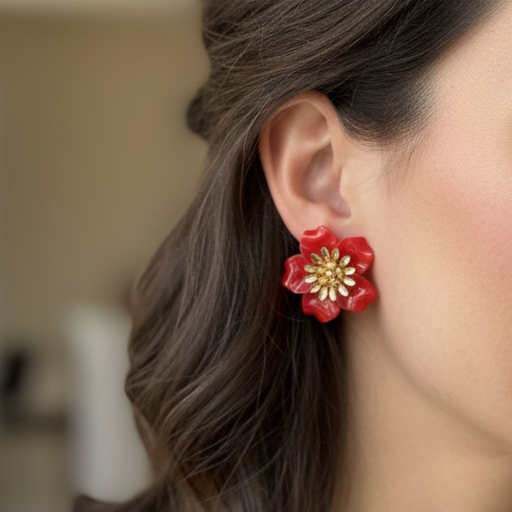 Kırmızı Çiçek Form Gold Detaylı Küpe