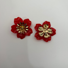 Kırmızı Çiçek Form Gold Detaylı Küpe