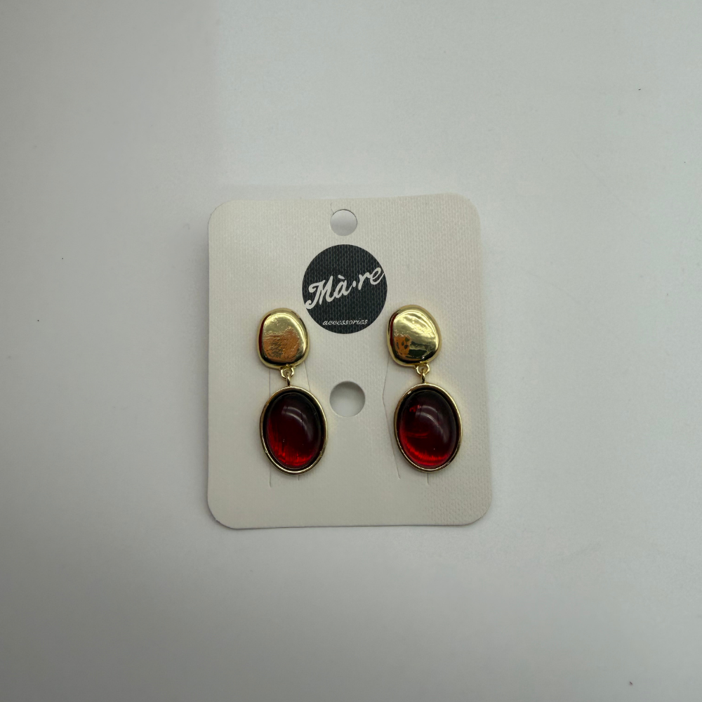 Kırmızı Taş Detaylı Gold Sallantılı Küpe