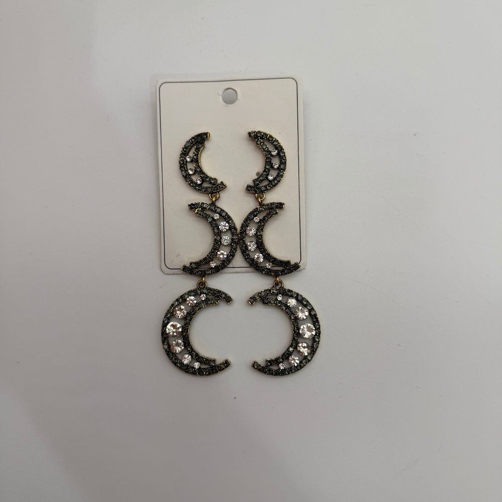 Taşlı Hilal Formlu Sallantılı Küpe