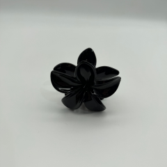 Parlak Siyah Çiçek Formlu Mandal Toka