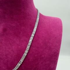 Gümüş Renk Baget Taşlı Çelik Su Yolu Kolye