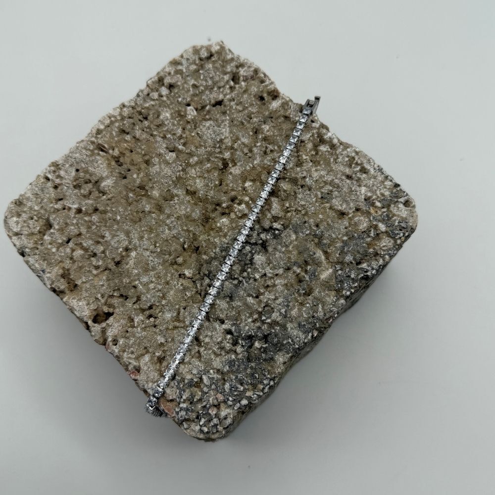 Gümüş Renk Baget Taşlı Çelik Bileklik