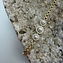 İnci ve Taş Detaylı Gold Çelik Bileklik