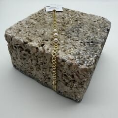 İnci ve Taş Detaylı Gold Çelik Bileklik