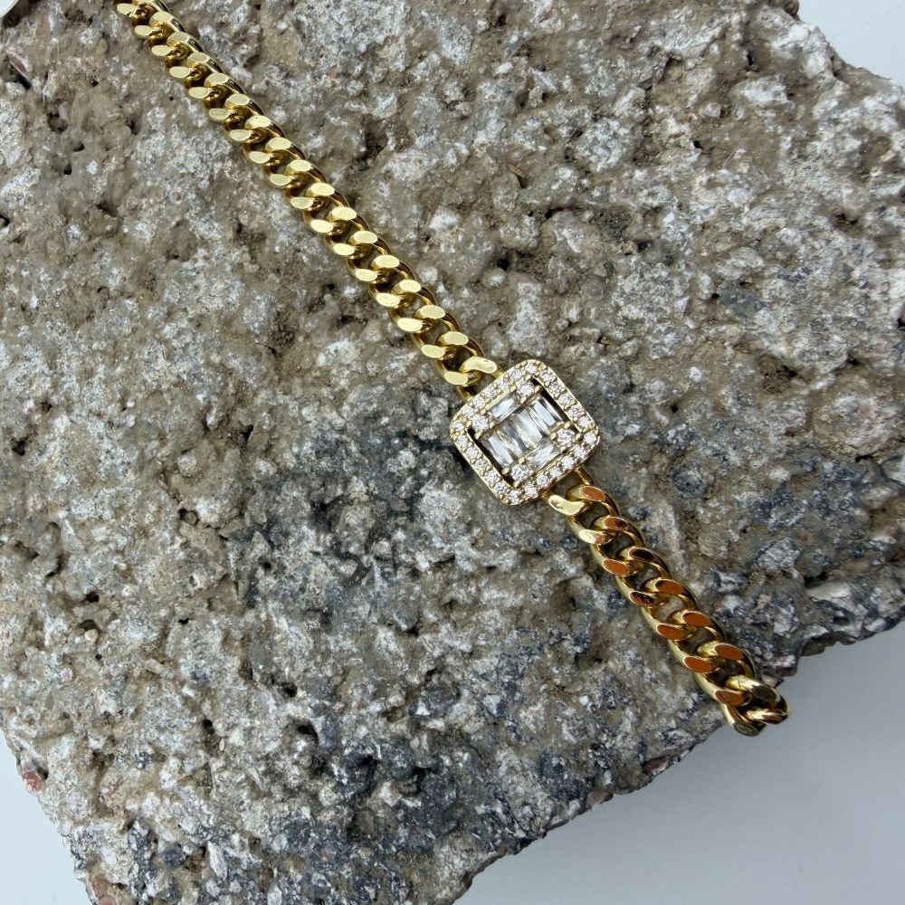 Baget Taş Detaylı Gold Çelik Zincir Bileklik