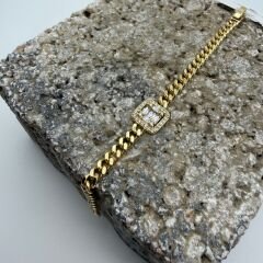 Baget Taş Detaylı Gold Çelik Zincir Bileklik