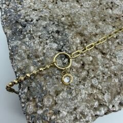 Halka Detaylı Taş Sallantılı Gold Bileklik