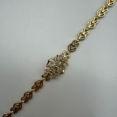 Çiçek Formlu Taş Detaylı Gold Yaprak Zincir Bileklik