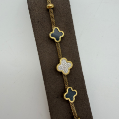 Mare Accessories | Hasır Zincir Yonca Figürlü Çelik Bileklik