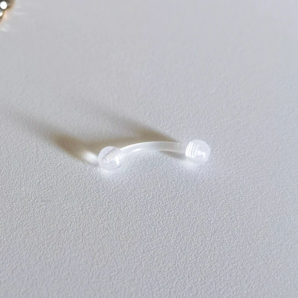 Şeffaf Silikon Kaş Piercingi