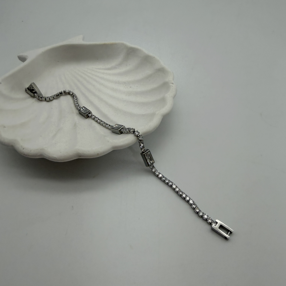 Dikdörtgen Zirkon Taş Detaylı Su Yolu Bileklik