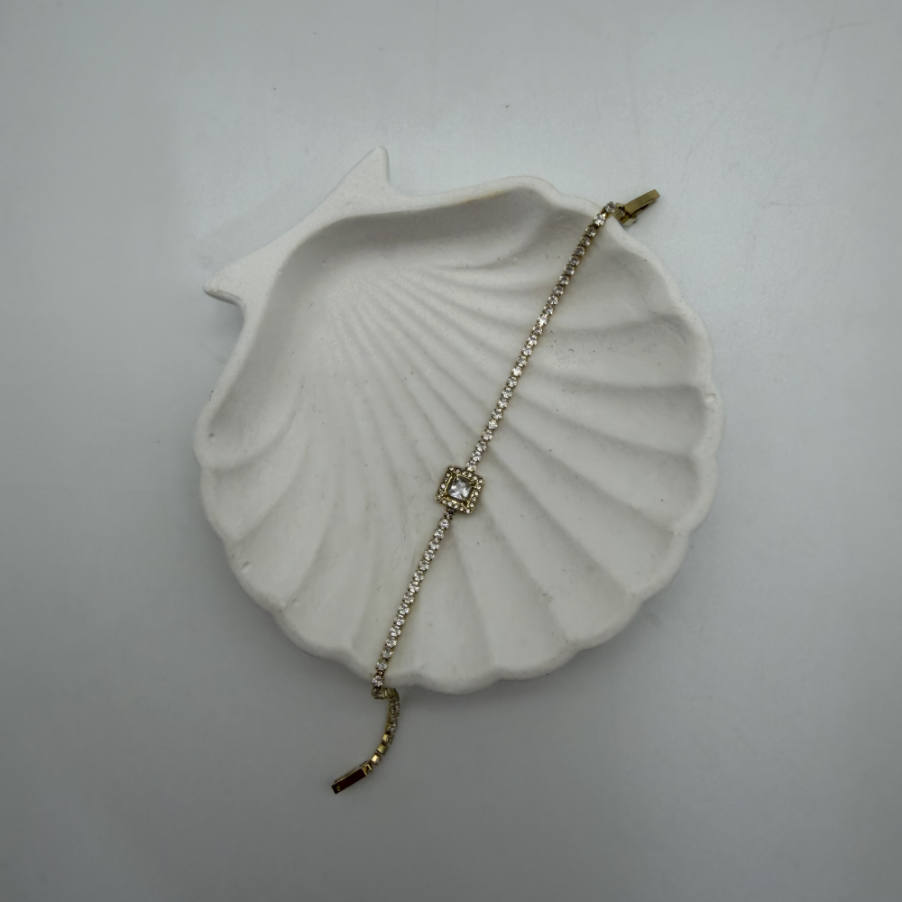 Gold Kare Taş Detaylı Zirkon Su Yolu Bileklik