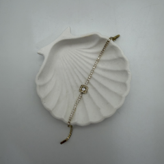 Gold Kare Taş Detaylı Zirkon Su Yolu Bileklik