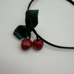 Kiraz Detaylı Fiyonk Çocuk Taç